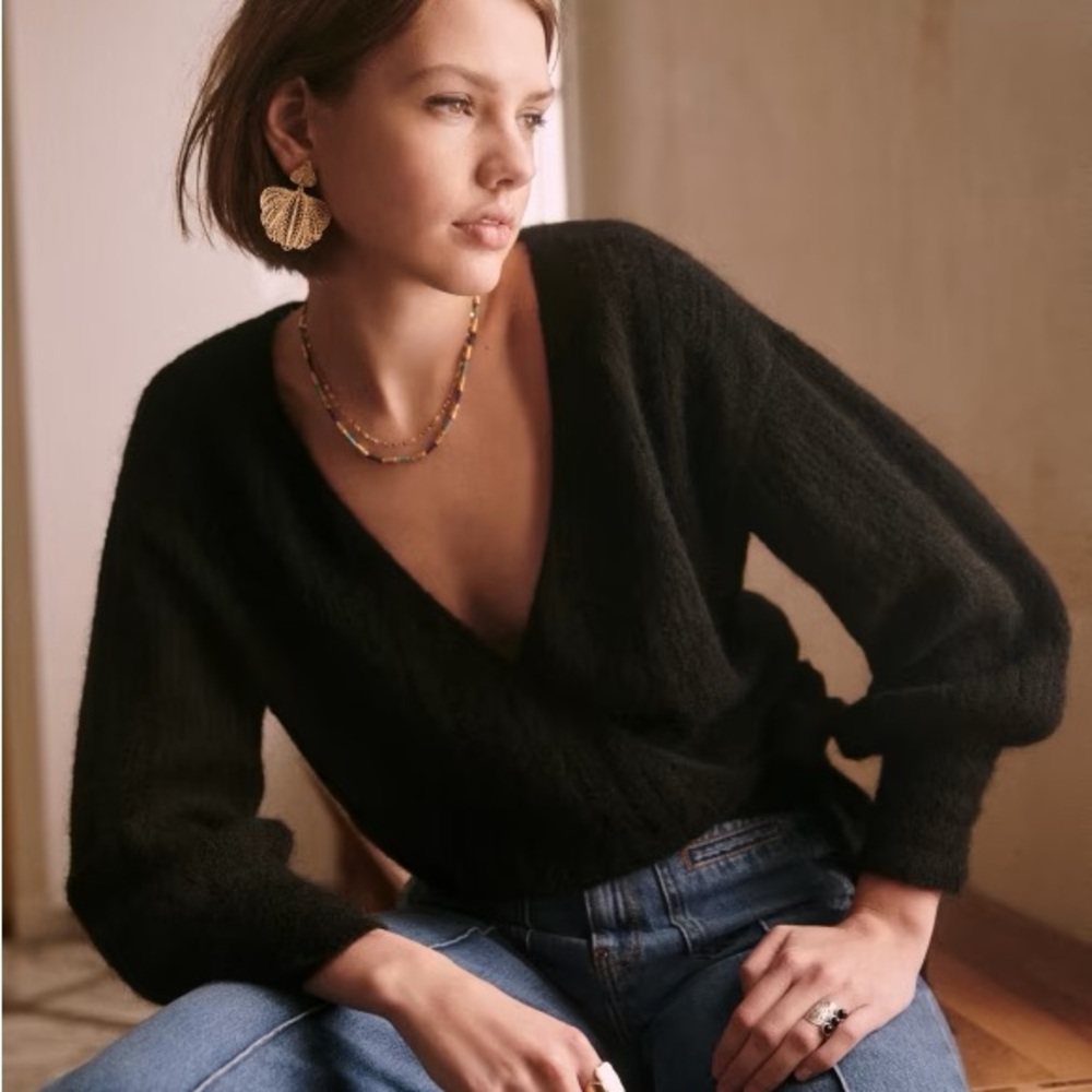 Sezane Black Coeur jumper sweater